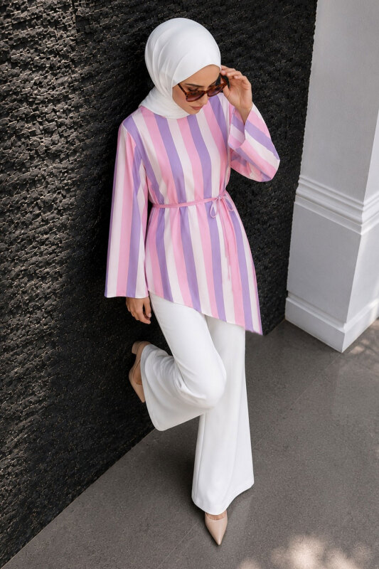Dikey Çizgi Detaylı Asimetrik Tunik TSD260276 Pembe - Tesettür Dünyası