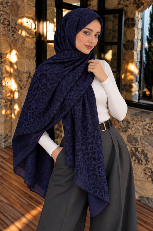 Leopar Desenli Jakarlı Şal TSD260360 Lacivert - 3