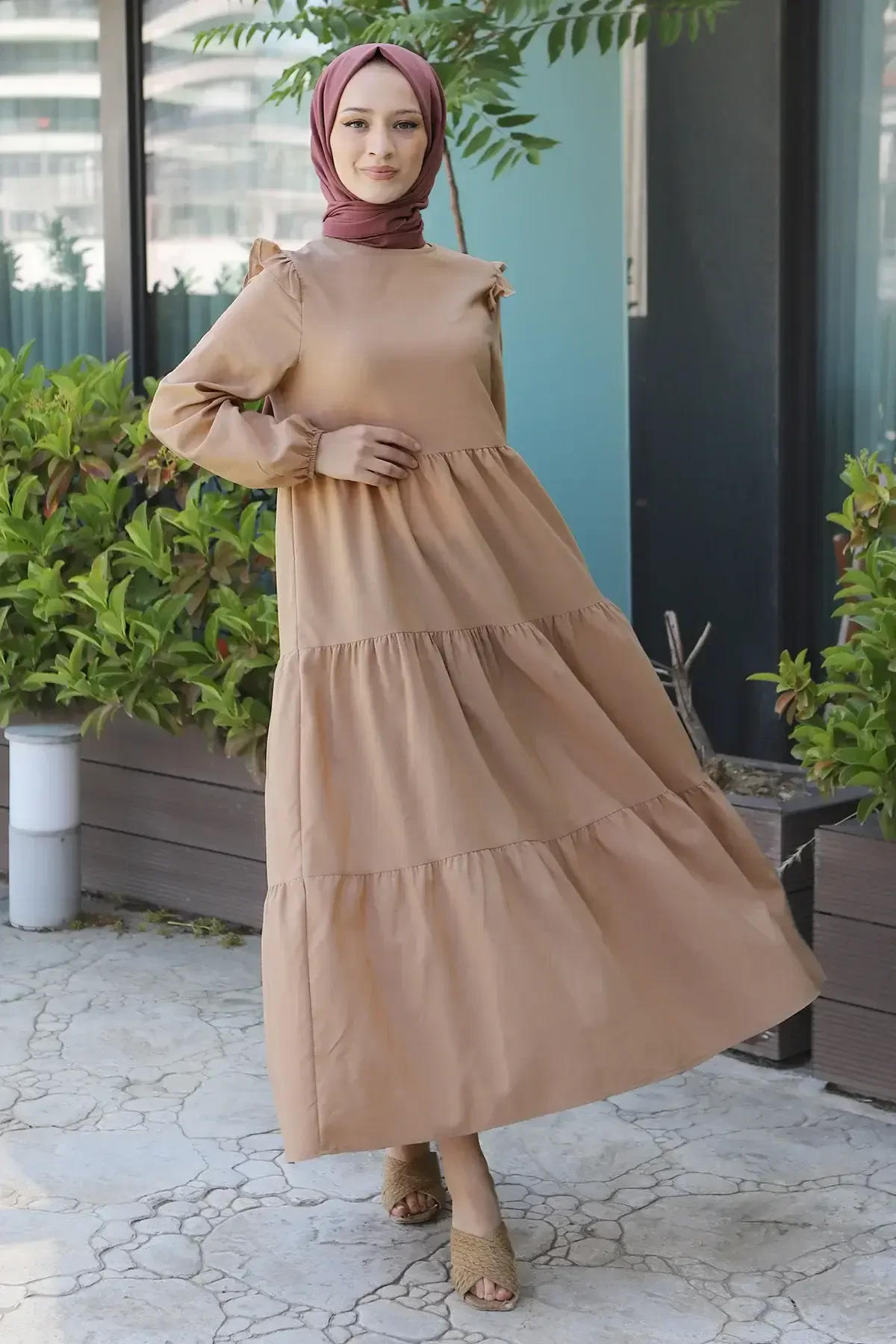 Omuzu Fırfırlı Elbise TSD220641 Camel - Tesettür Dünyası