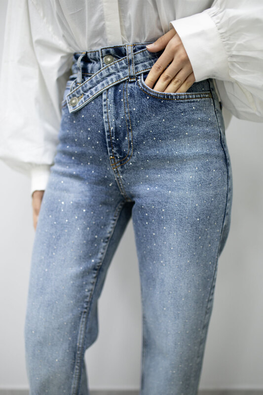 Taşlı Çapraz Kemerli Kot Pantolon TSD260194 Mavi - 2