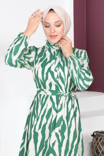 Yakası Fırfırlı Zebra Desenli Elbise TSD230725 Yeşil - Tesettür Dünyası (1)